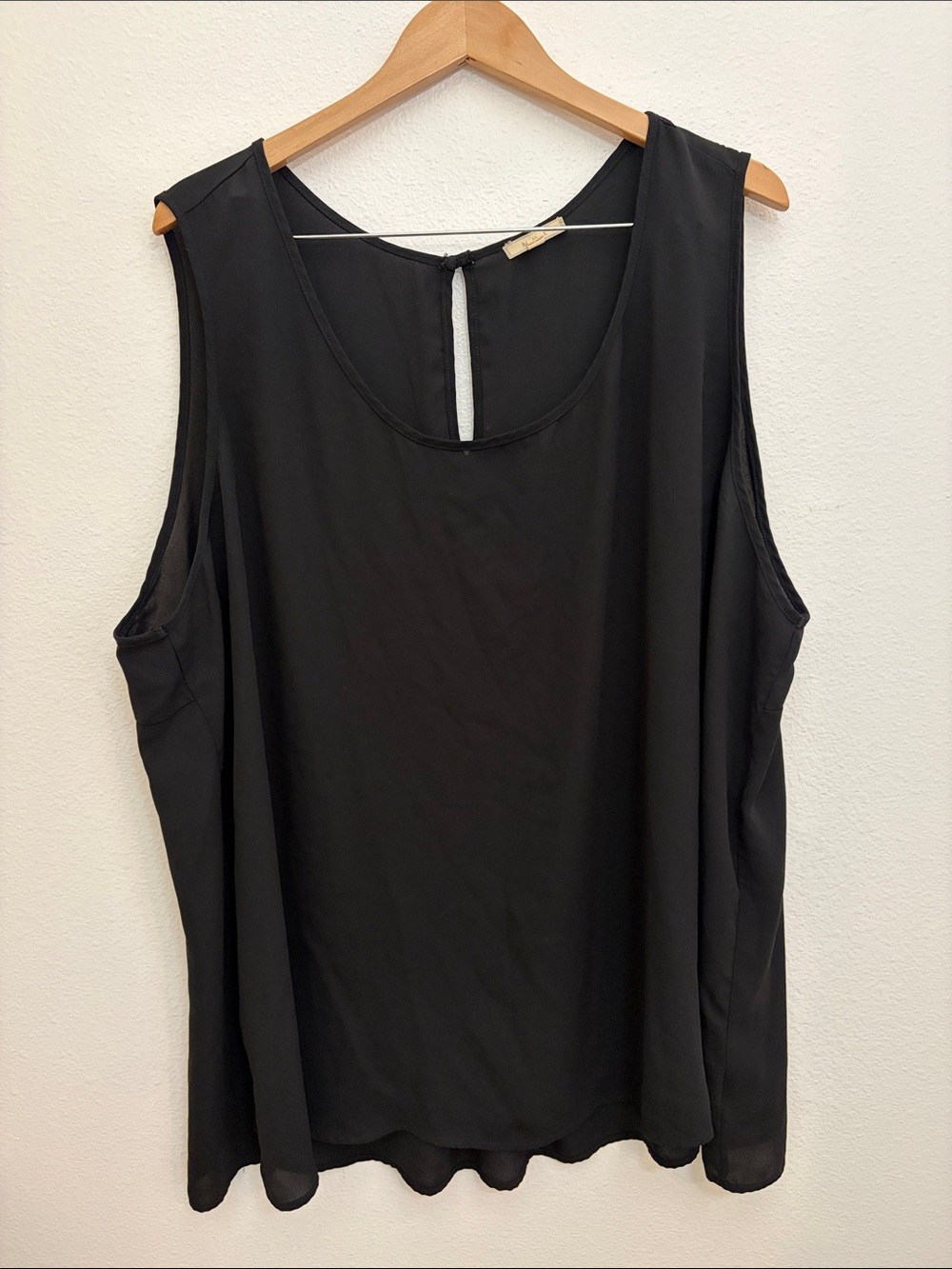 Pleione Black Sleeveless Scoop Neck Tank Top